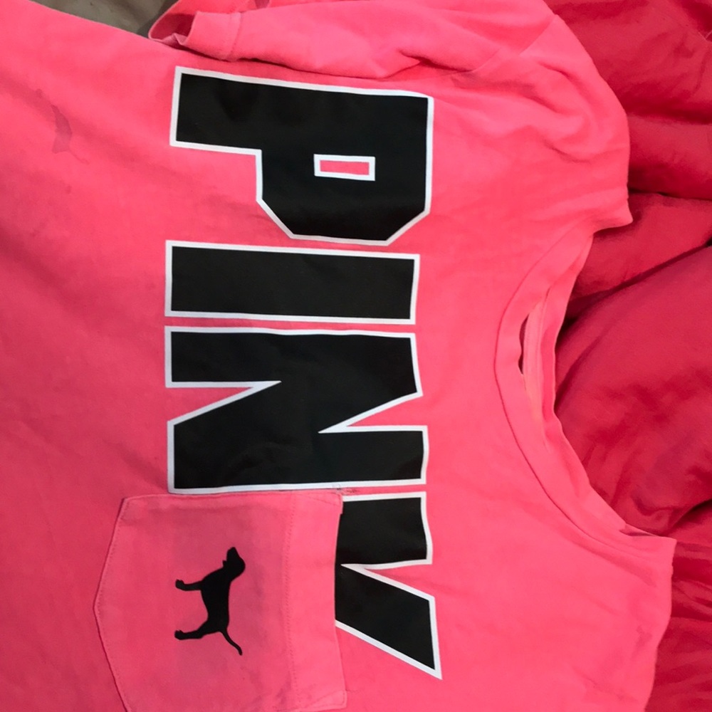 vs pink logo tee
